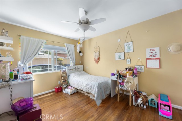 240 Hampton DR