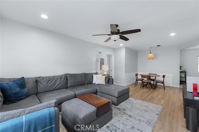 240 Hampton DR