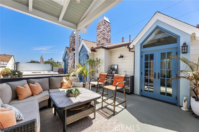 522 Marine AVE