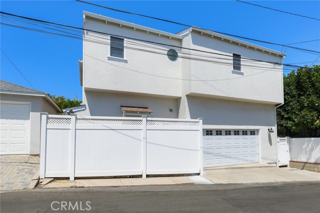 522 Marine AVE