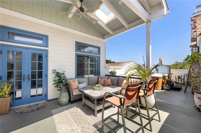522 Marine AVE