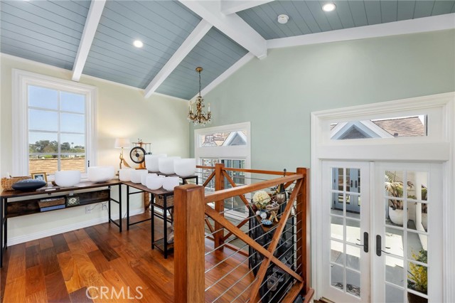 522 Marine AVE