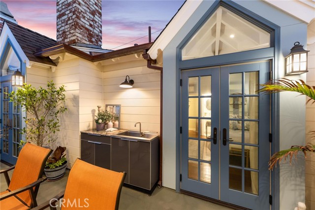 522 Marine AVE
