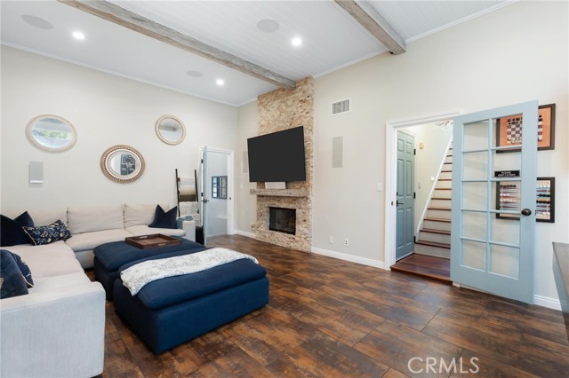 522 Marine AVE