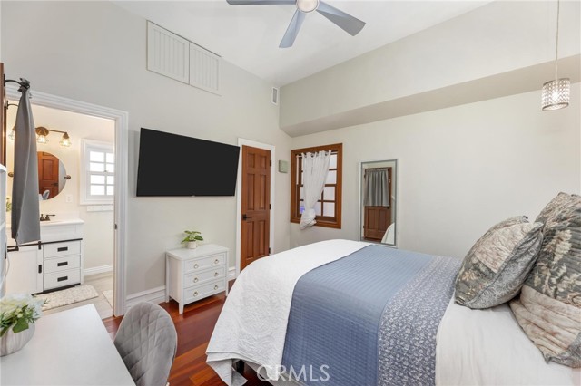 522 Marine AVE