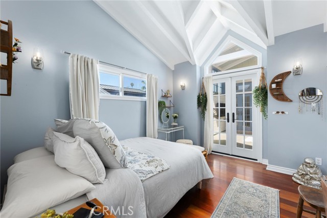 522 Marine AVE