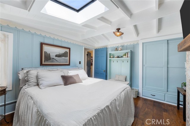 522 Marine AVE