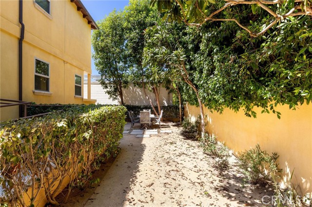 1551 Artesia BLVD Unit: 4