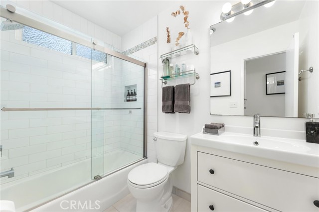 538 Avenue A Unit: 2A
