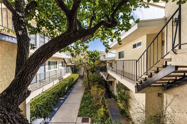 538 Avenue A Unit: 2A