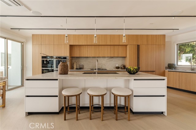 202 Calle Miramar