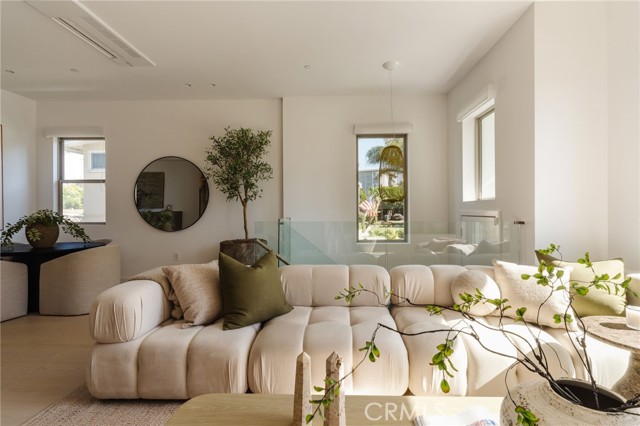 202 Calle Miramar