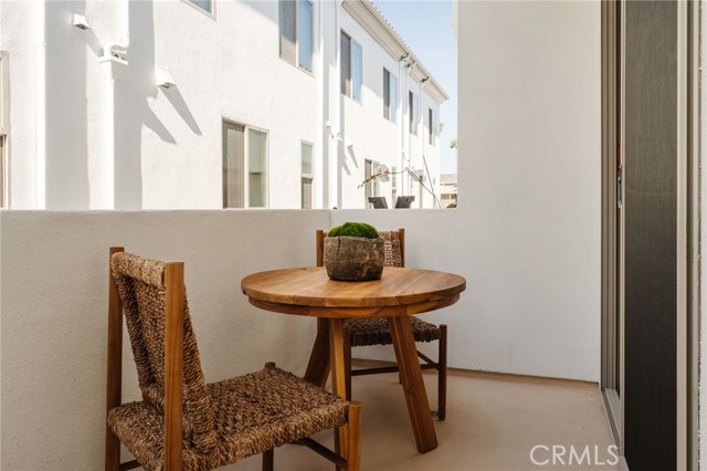 202 Calle Miramar