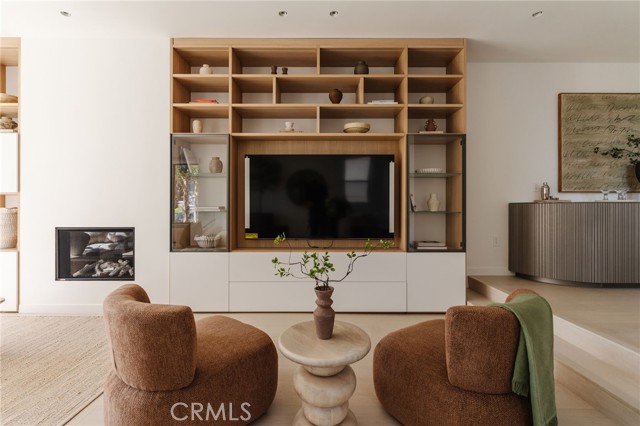 202 Calle Miramar