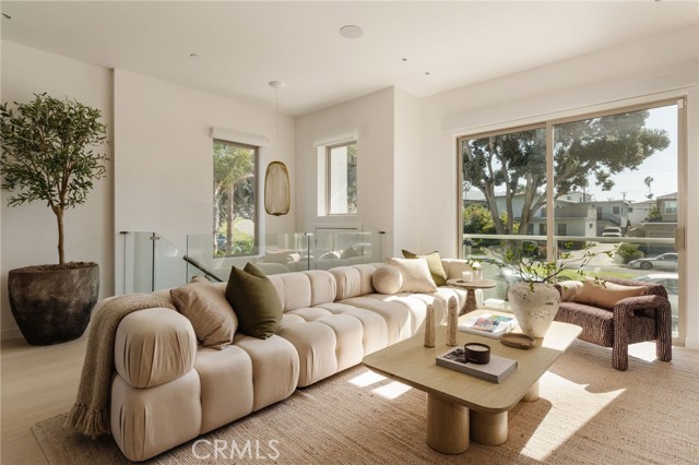 202 Calle Miramar