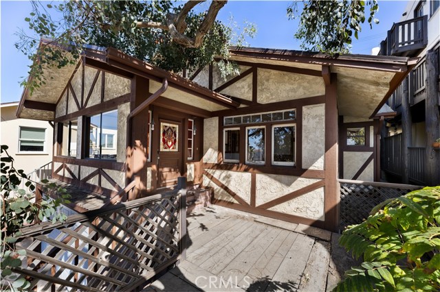 1920 Hermosa AVE