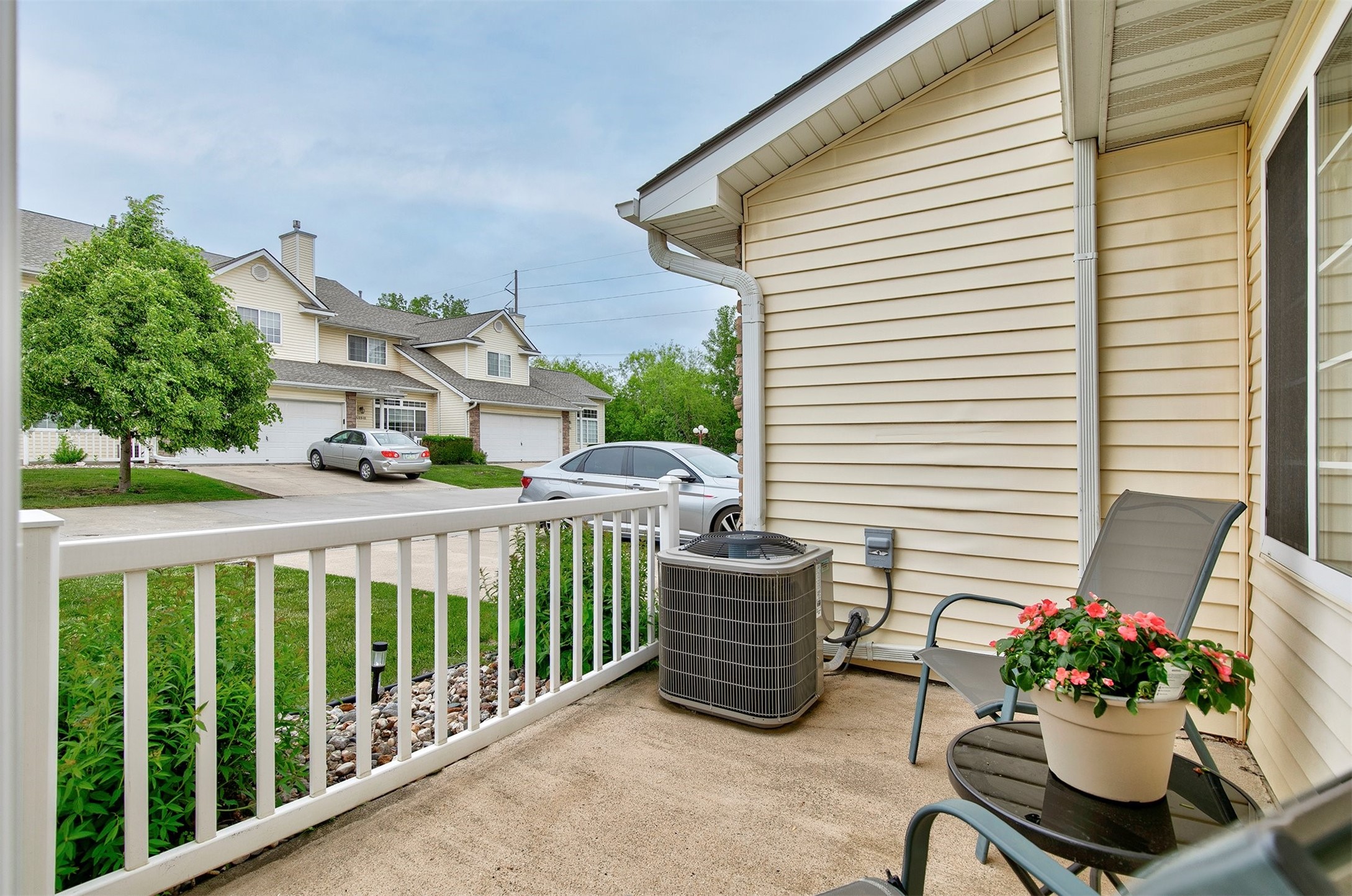 1413 SE Delaware Avenue 3