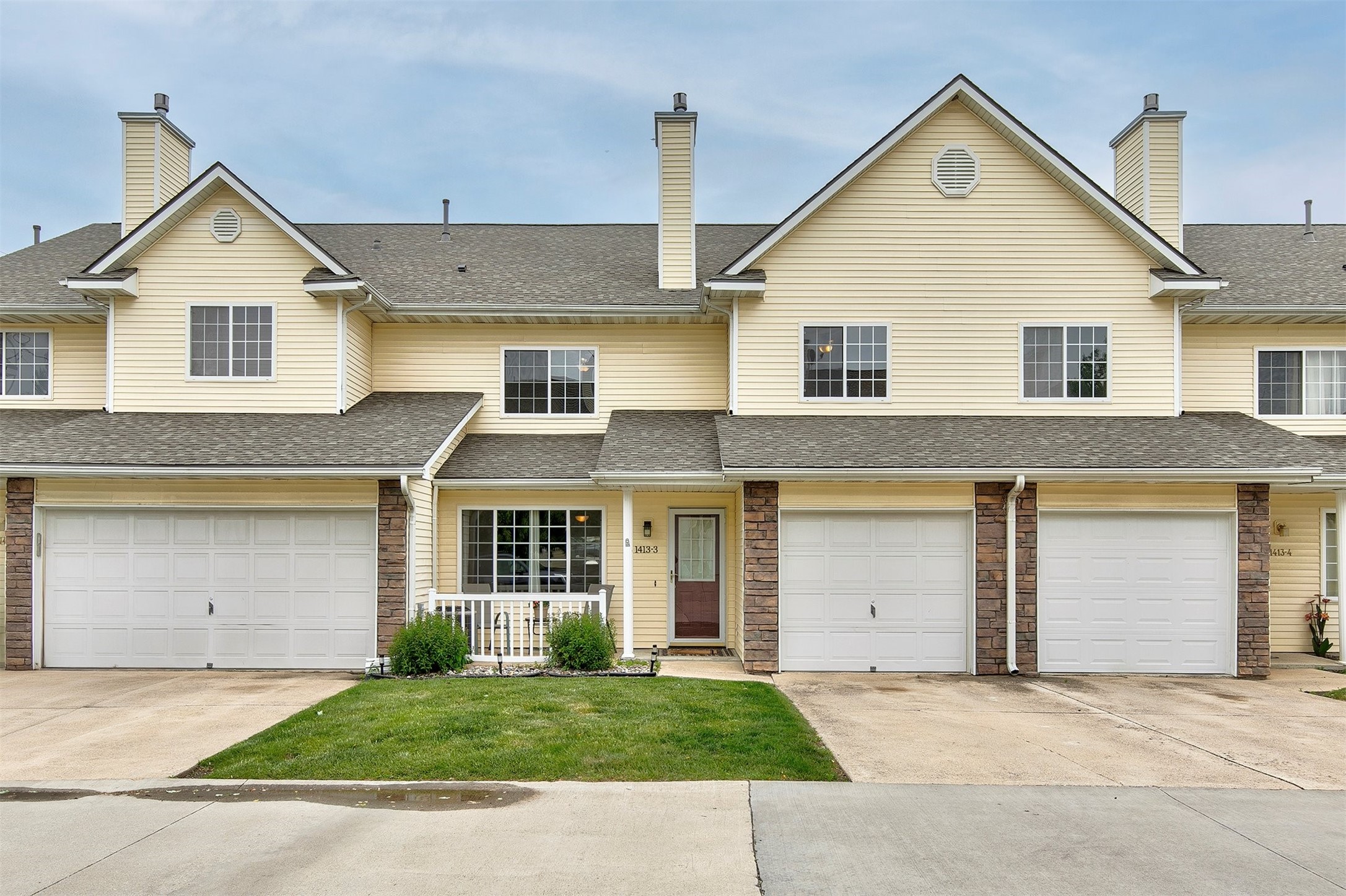 1413 SE Delaware Avenue 3