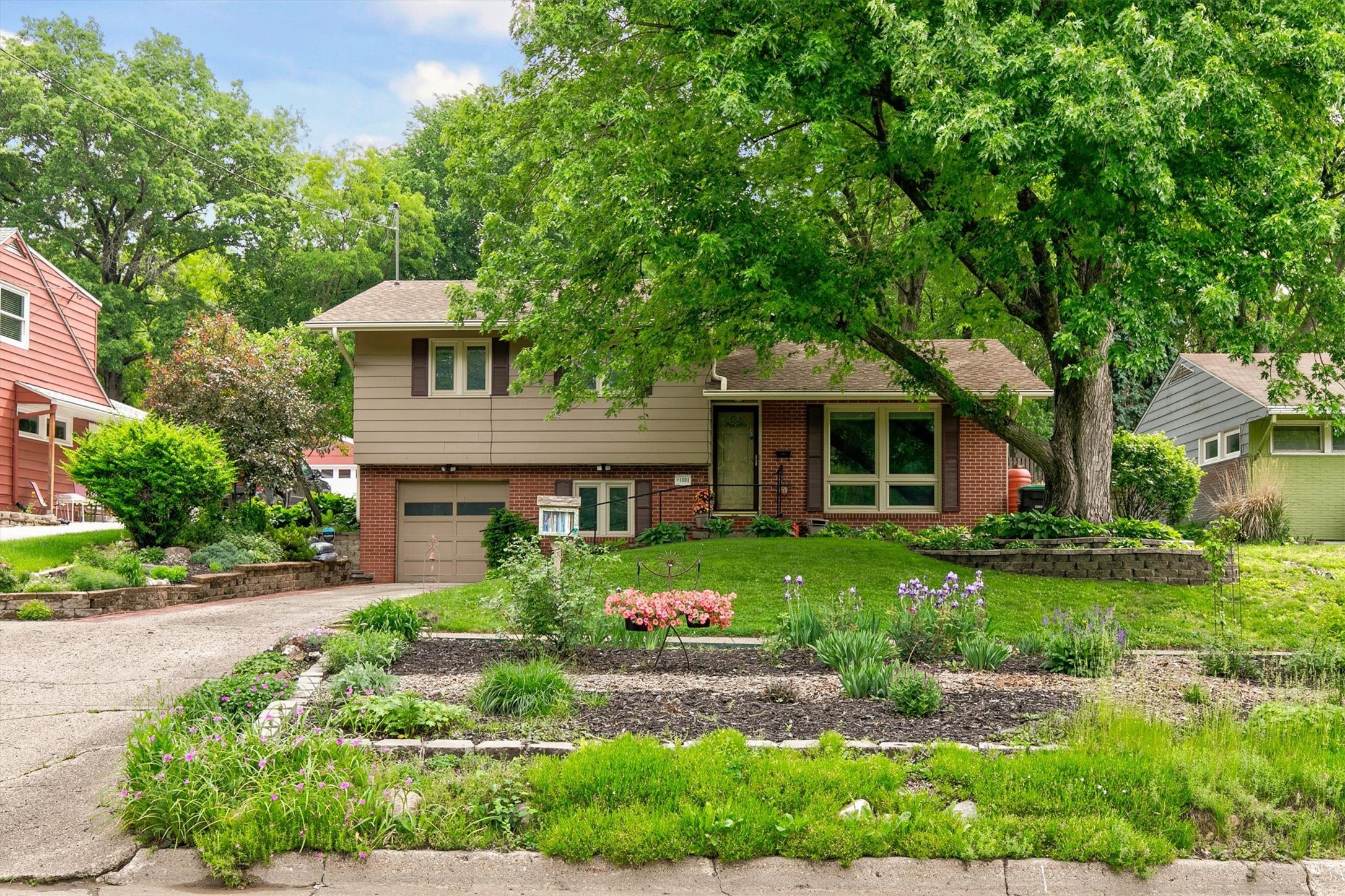 1001 Cummins Parkway