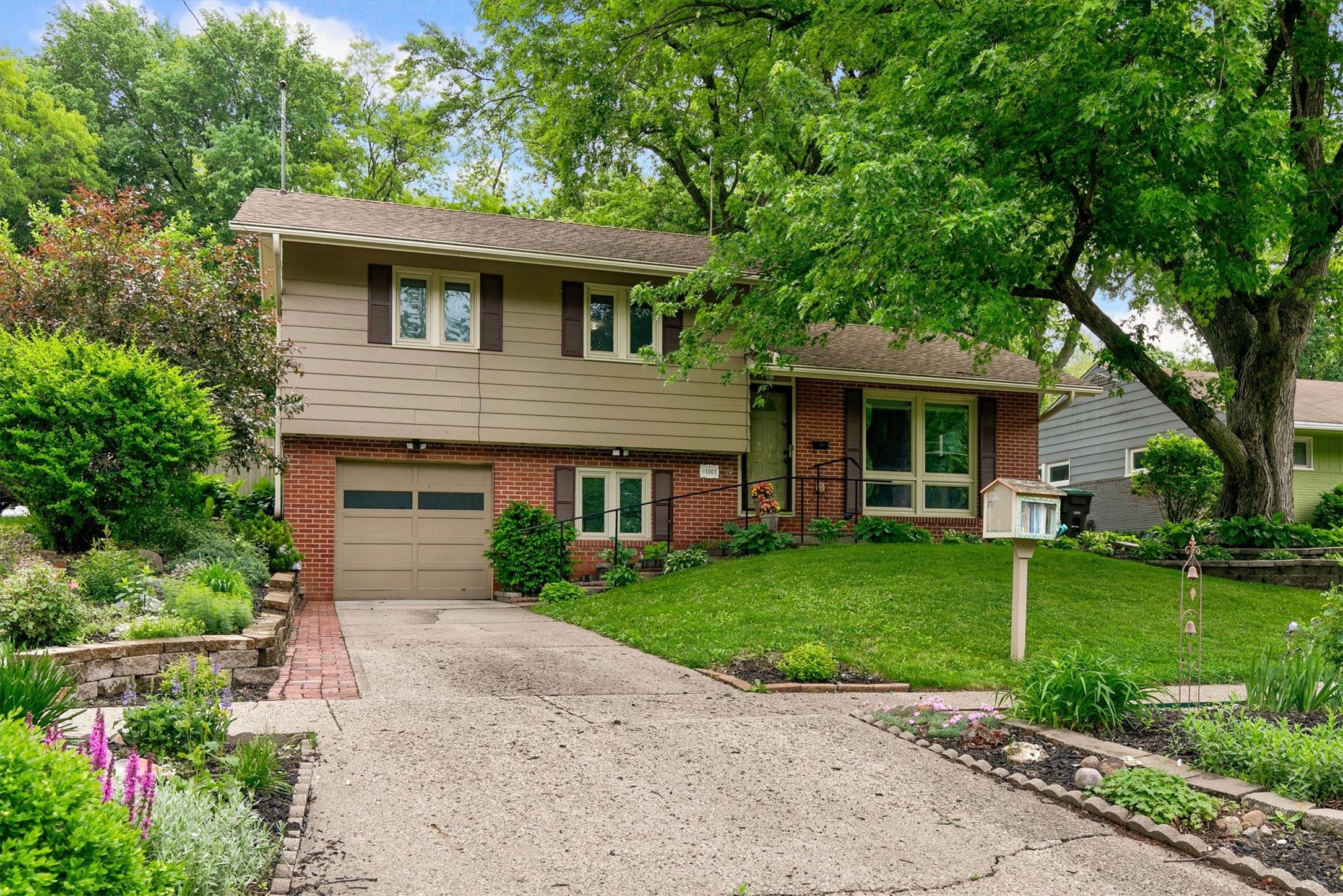 1001 Cummins Parkway