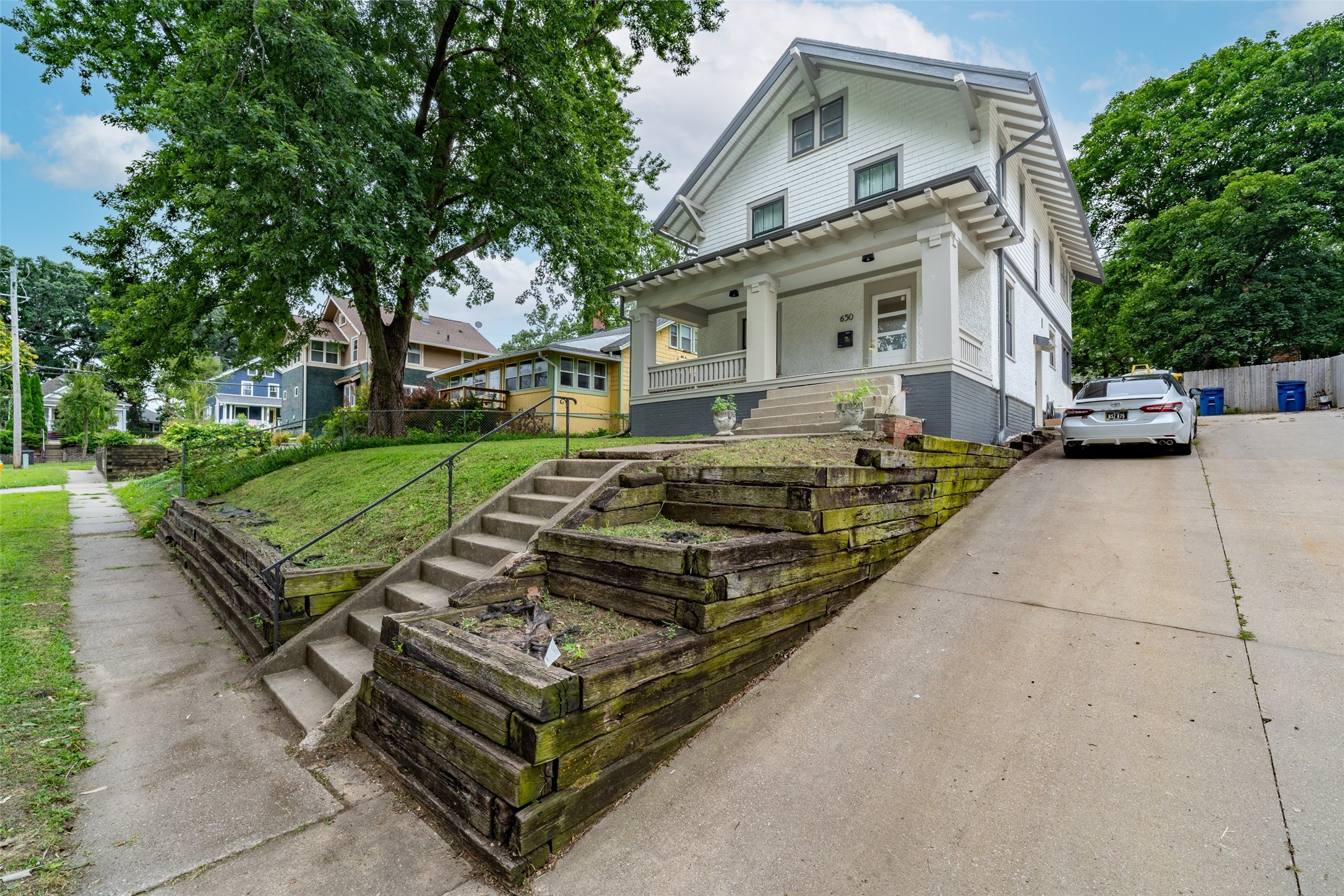 650 27th Street