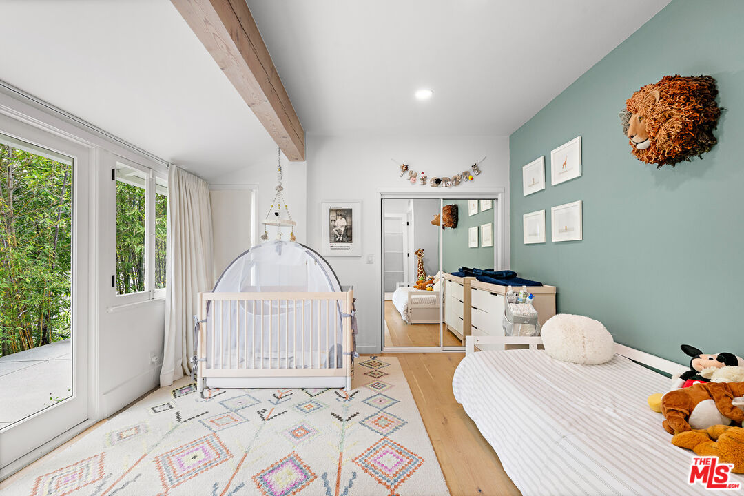 2410 Nichols Canyon Rd