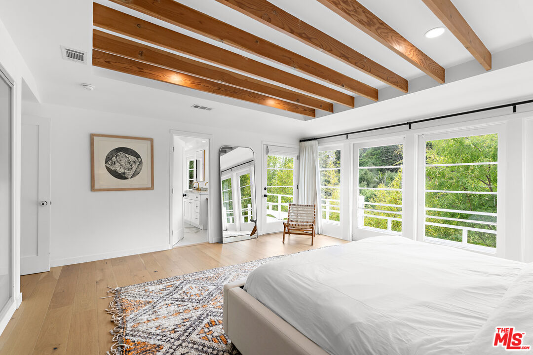 2410 Nichols Canyon Rd