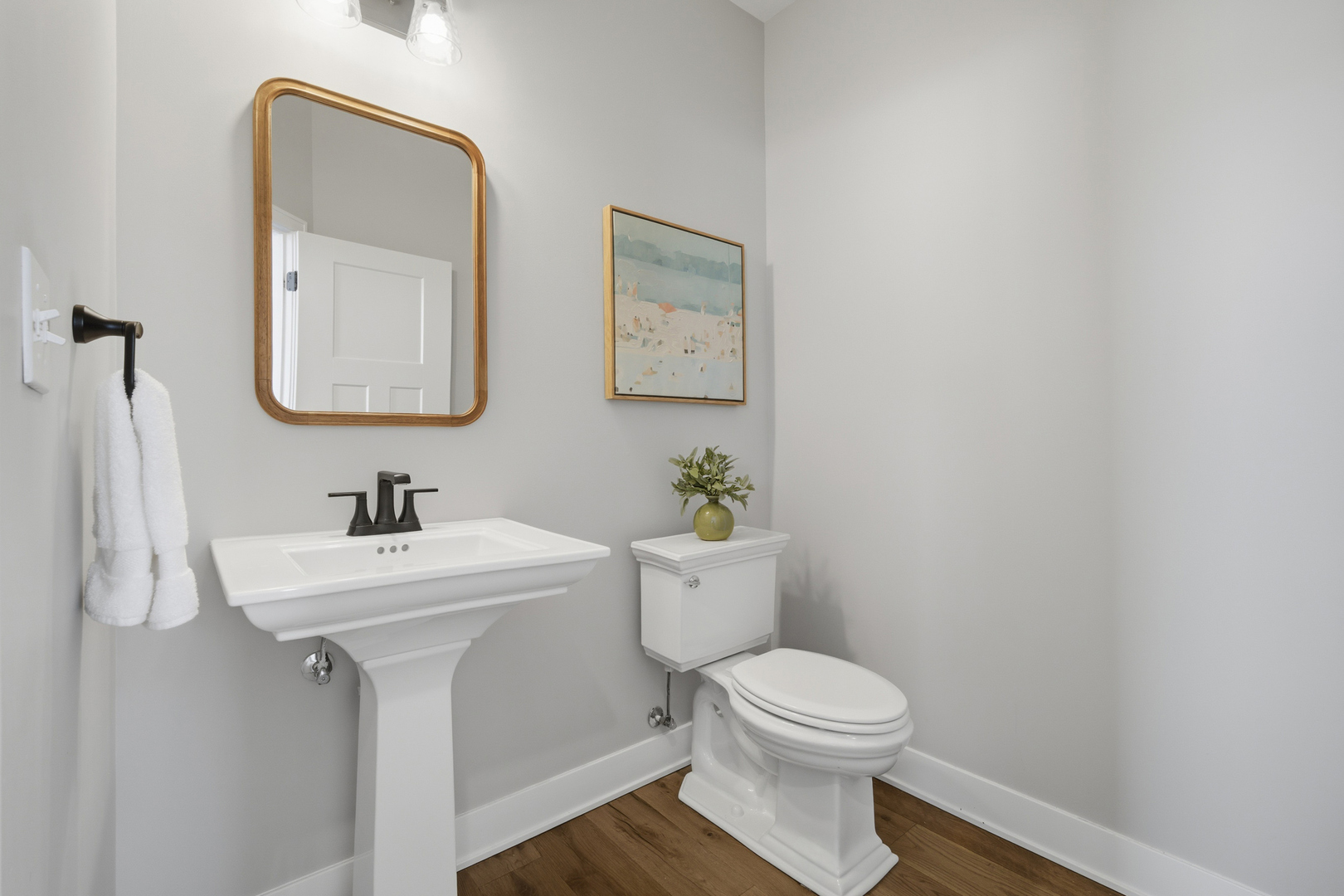 4 Crystal Downs Drive