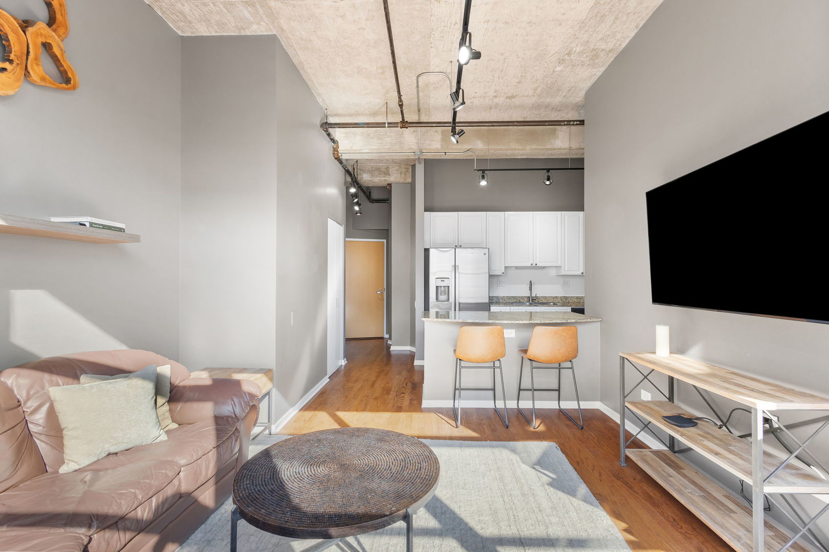 900 N Kingsbury Street Unit: 1071