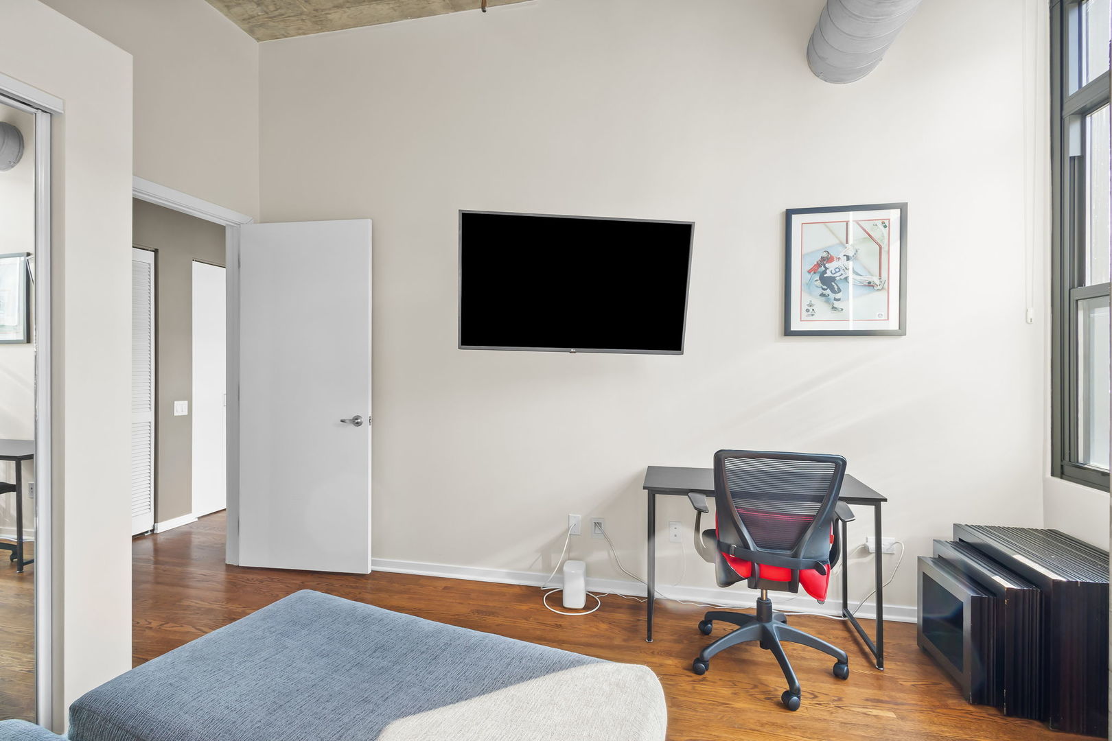 900 N Kingsbury Street Unit: 1071