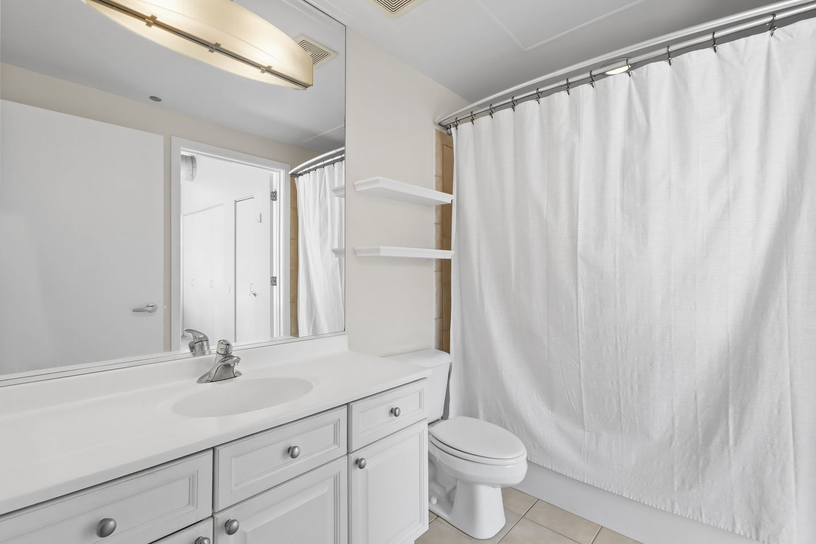 900 N Kingsbury Street Unit: 1071