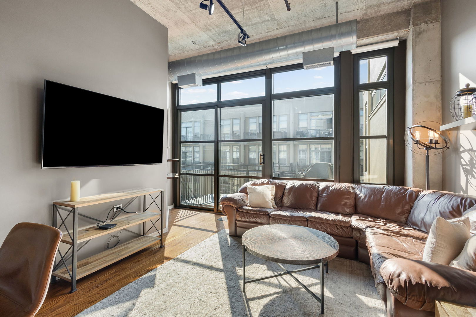 900 N Kingsbury Street Unit: 1071