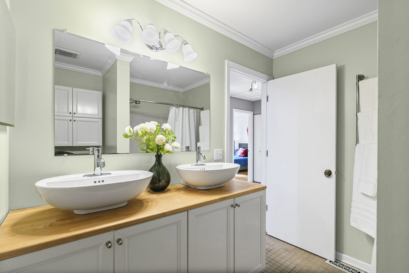 5774 Constitution Avenue