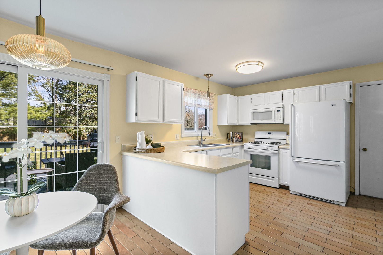 5774 Constitution Avenue