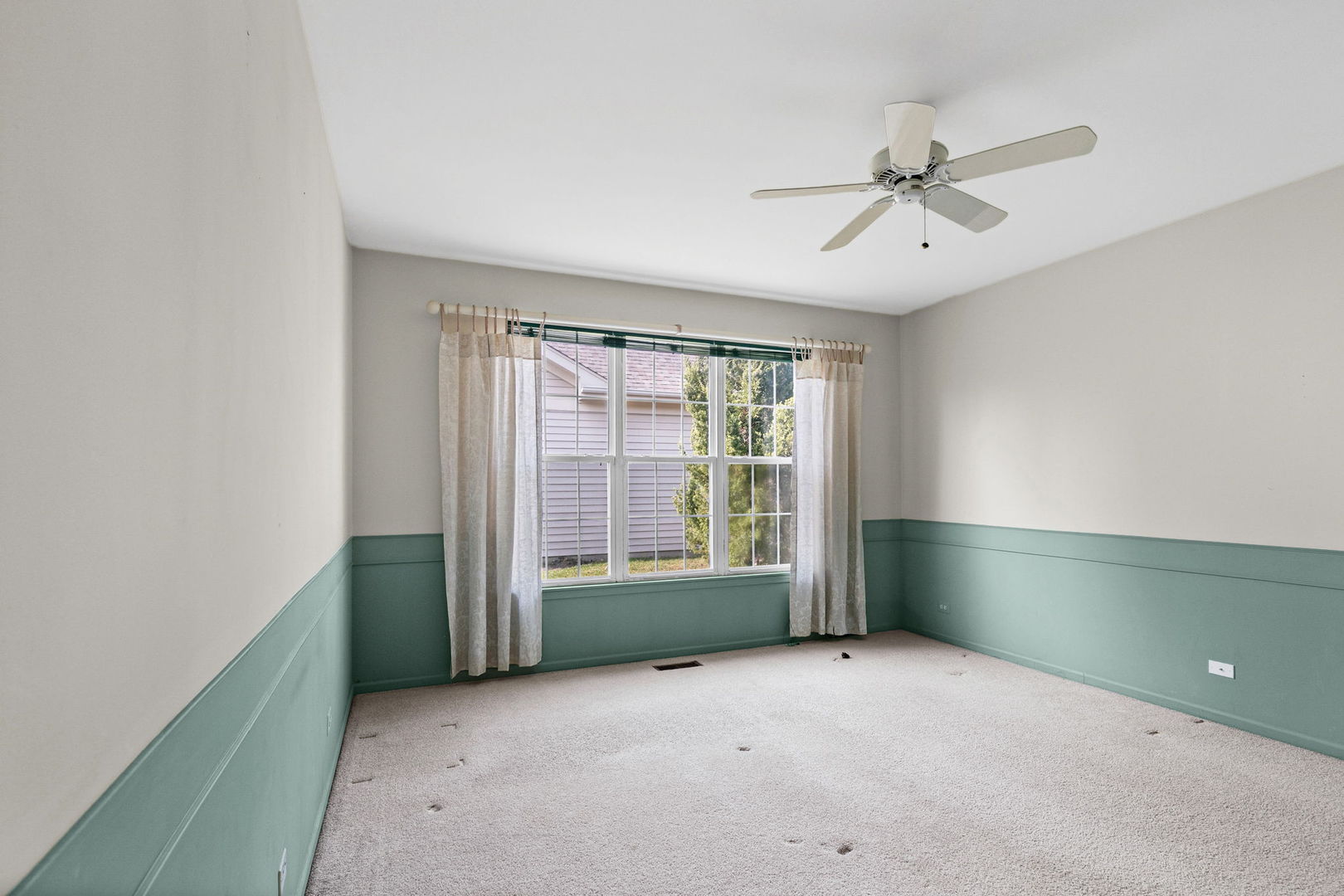 17527 W Stillwater Court