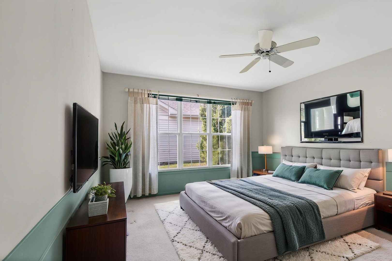 17527 W Stillwater Court