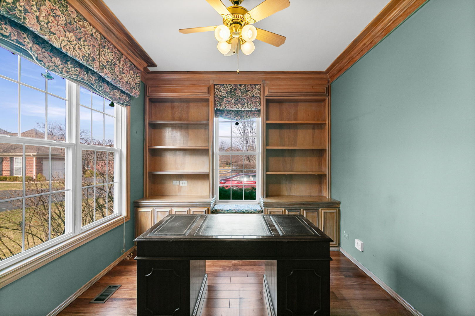 17527 W Stillwater Court