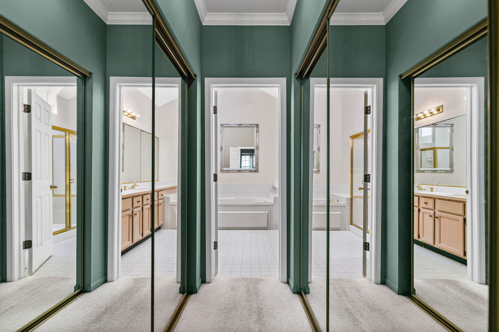 17527 W Stillwater Court