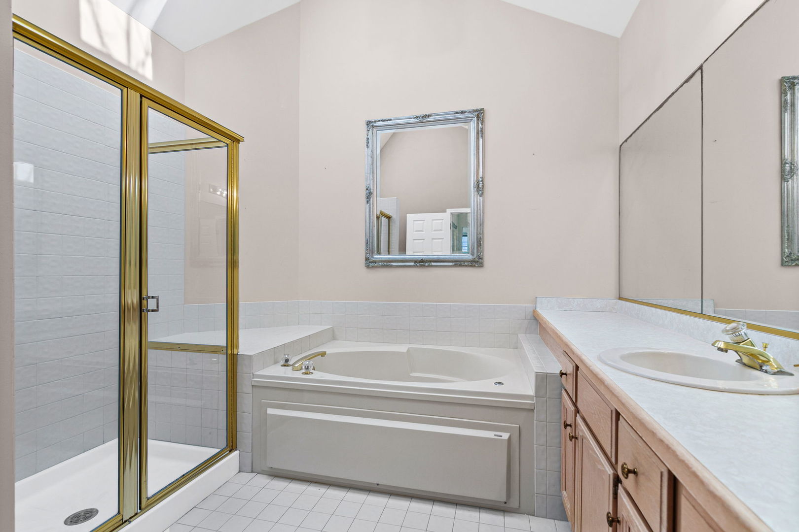 17527 W Stillwater Court