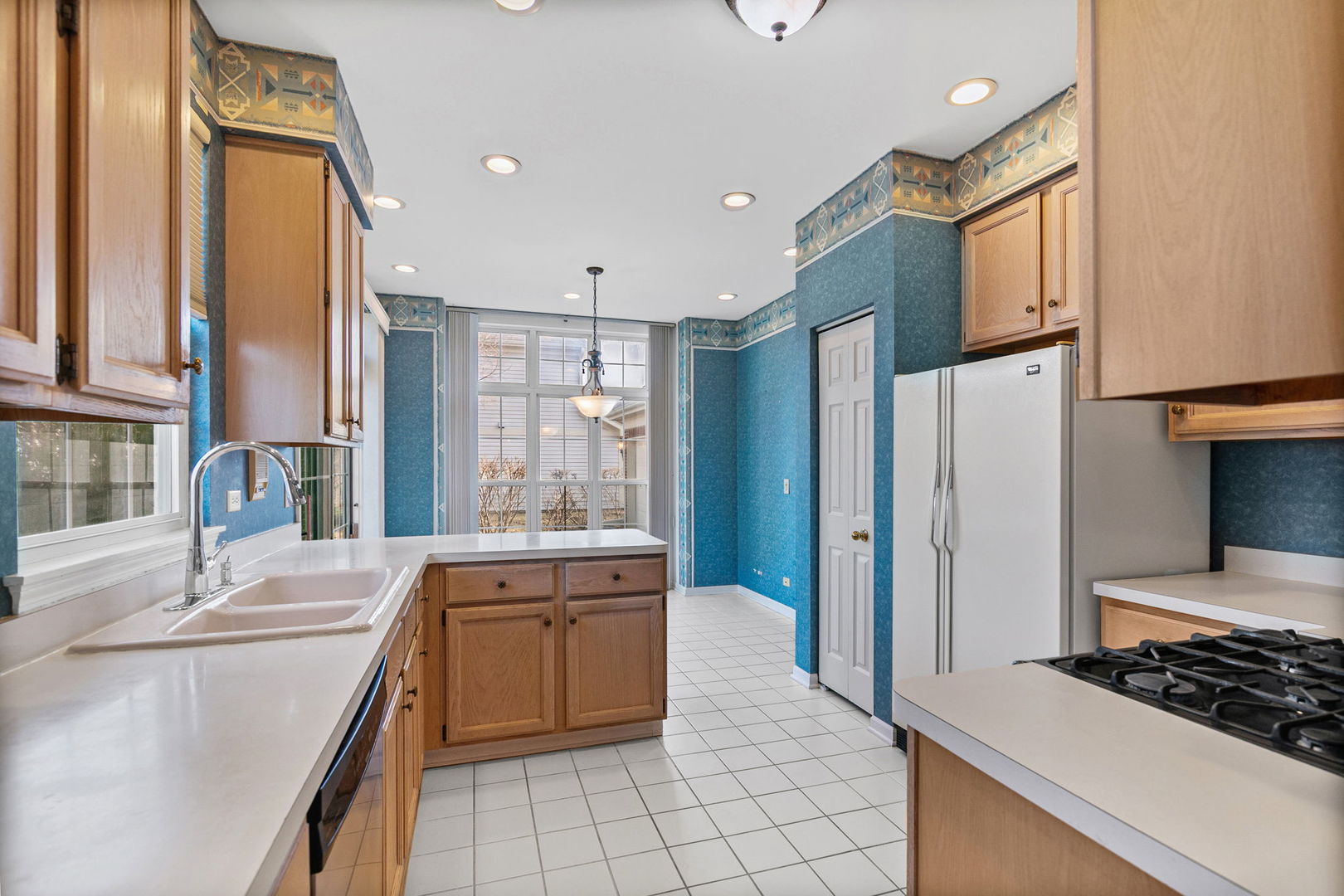 17527 W Stillwater Court