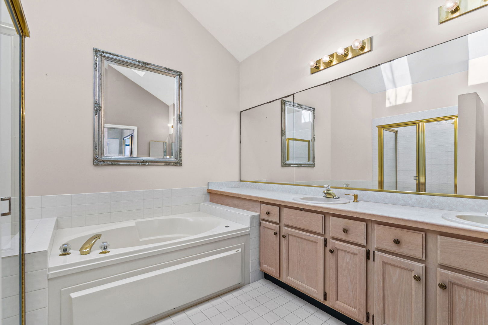 17527 W Stillwater Court