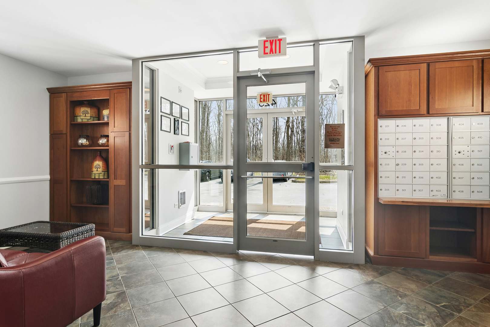 425 BENJAMIN Drive Unit: 202
