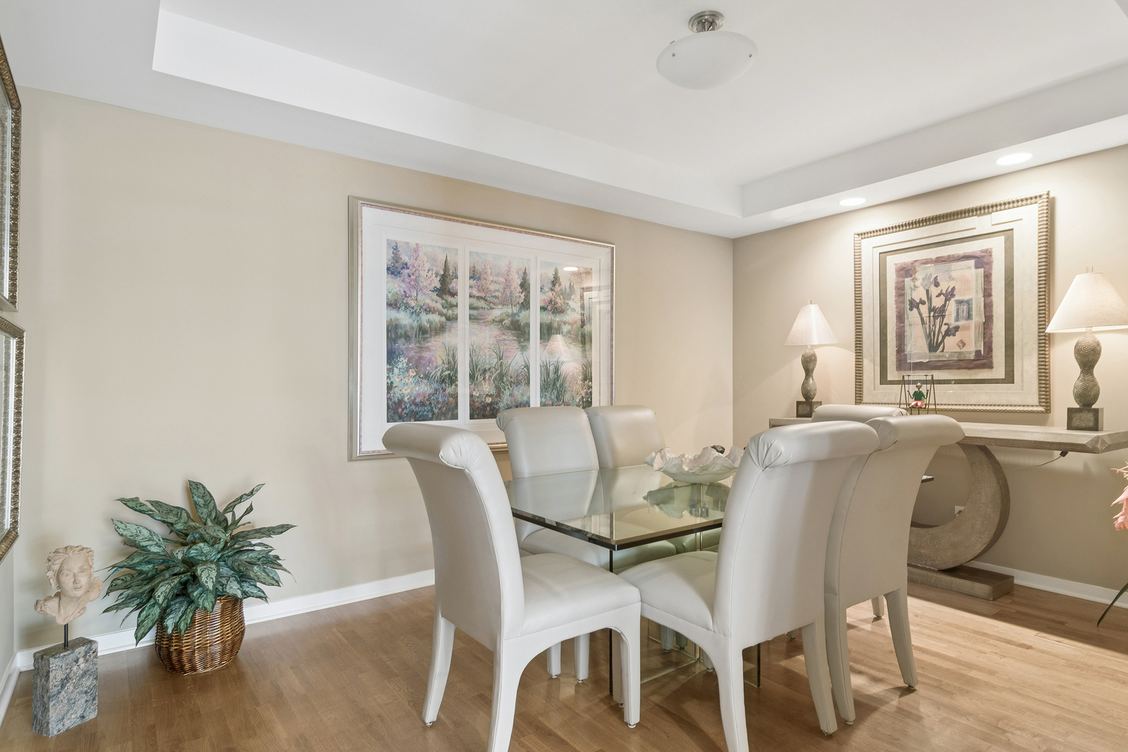 425 BENJAMIN Drive Unit: 202