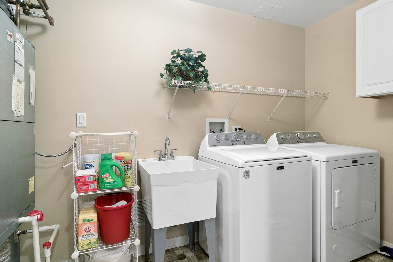 425 BENJAMIN Drive Unit: 202