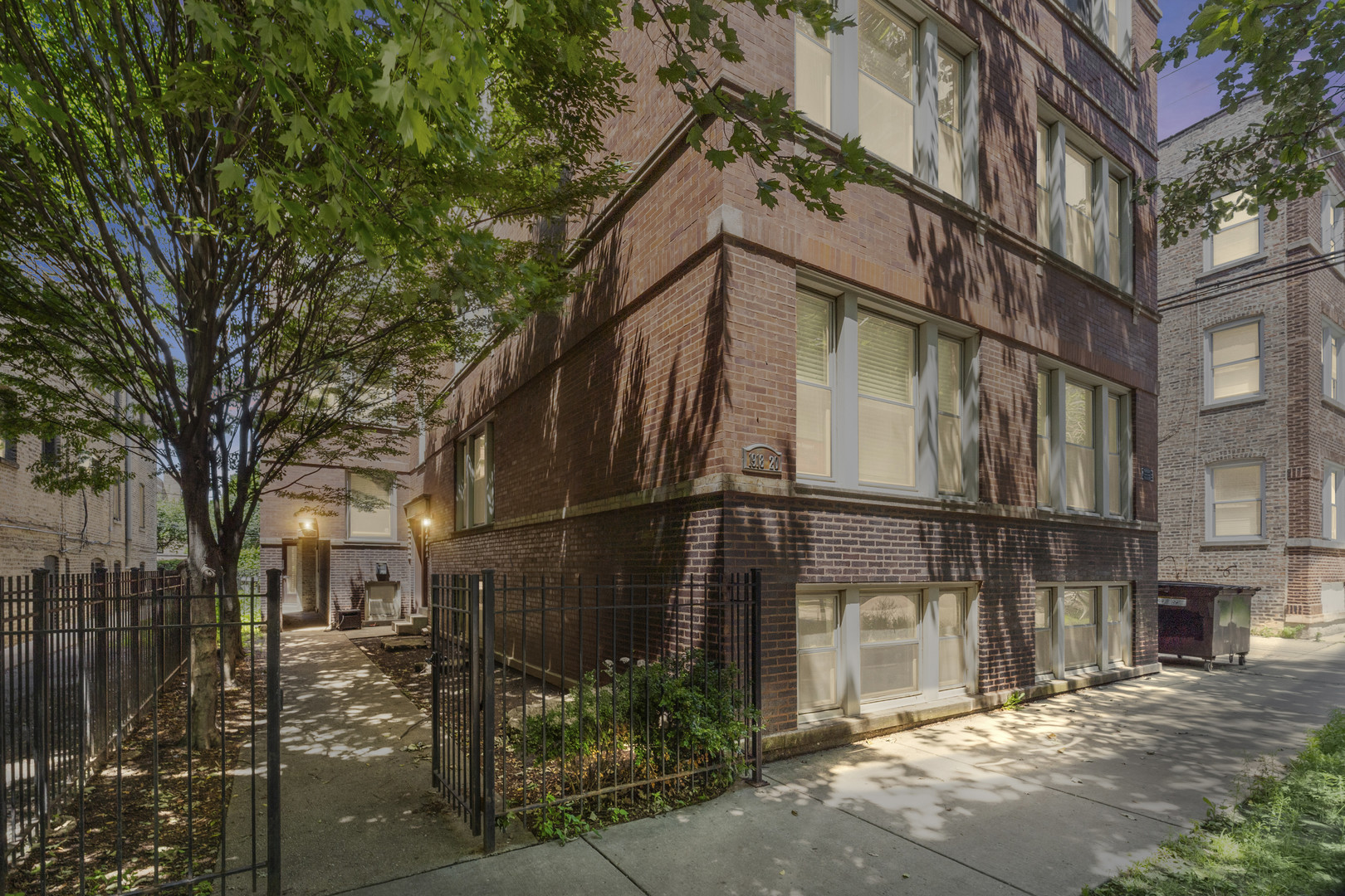 1918 W Cullom Avenue Unit: G