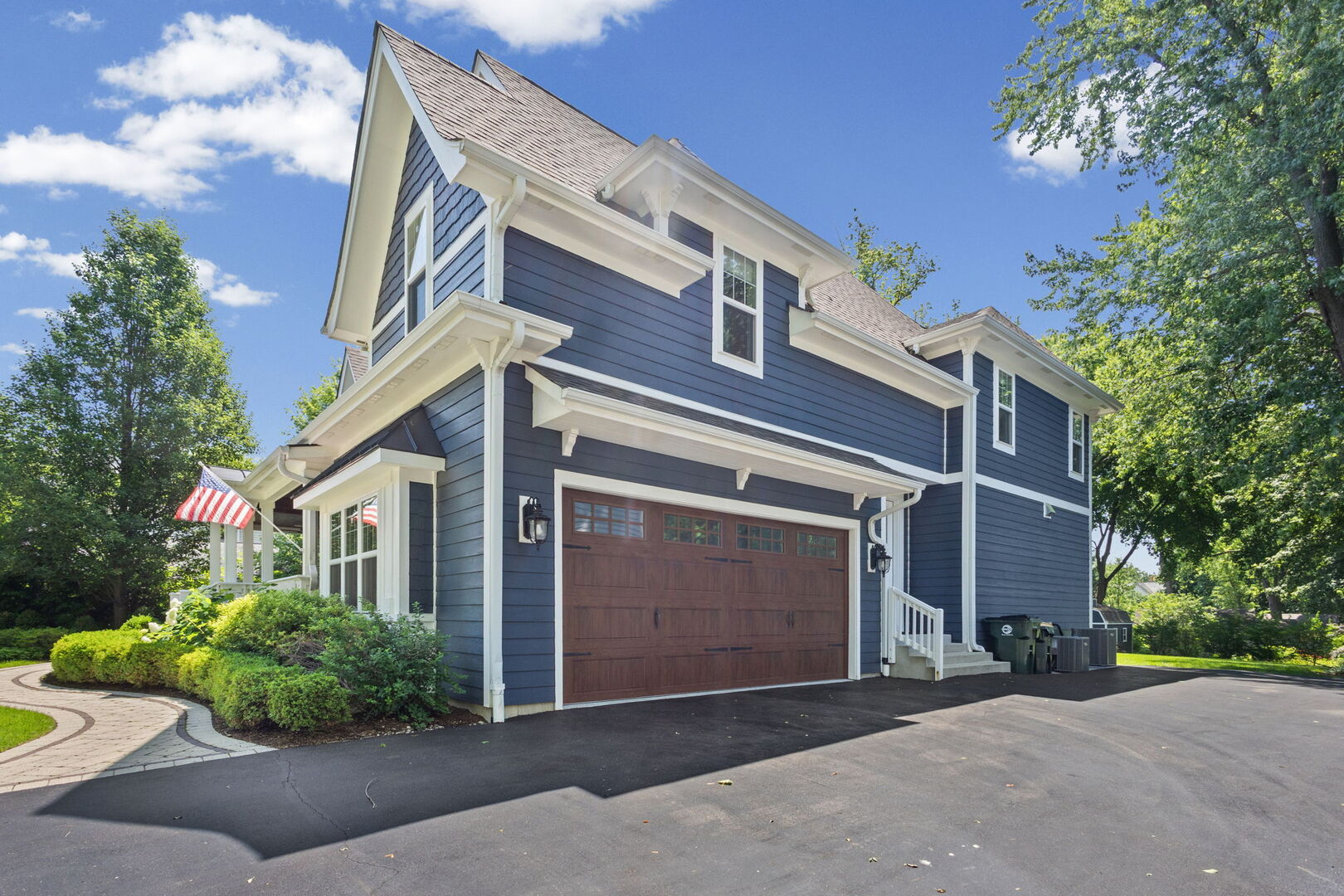 407 Lake Street
