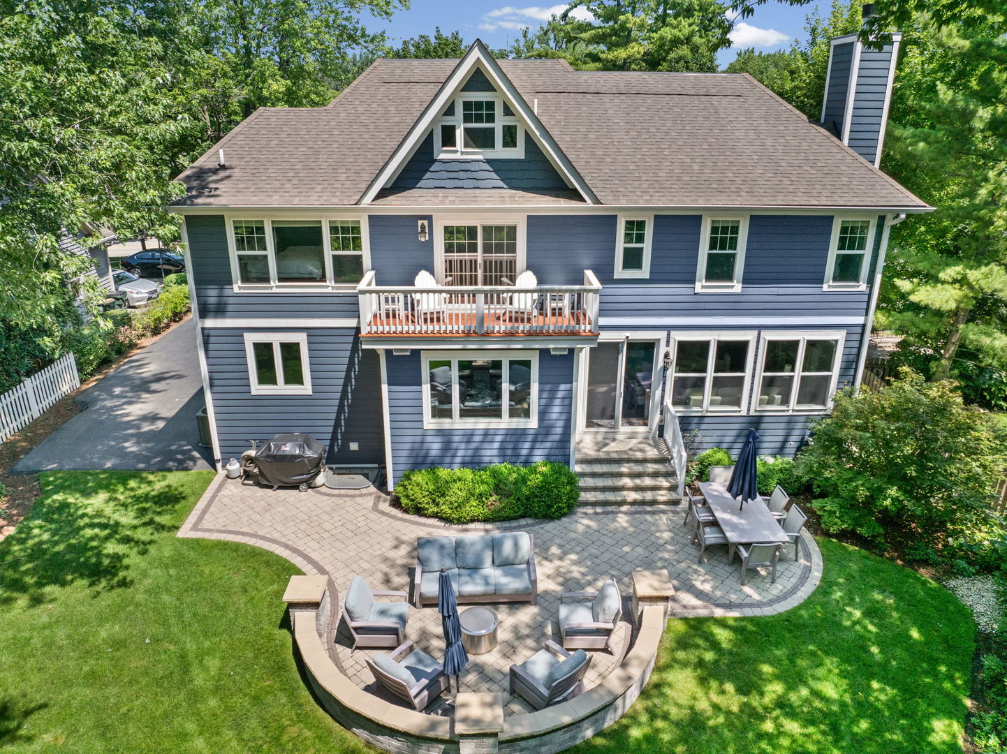 407 Lake Street
