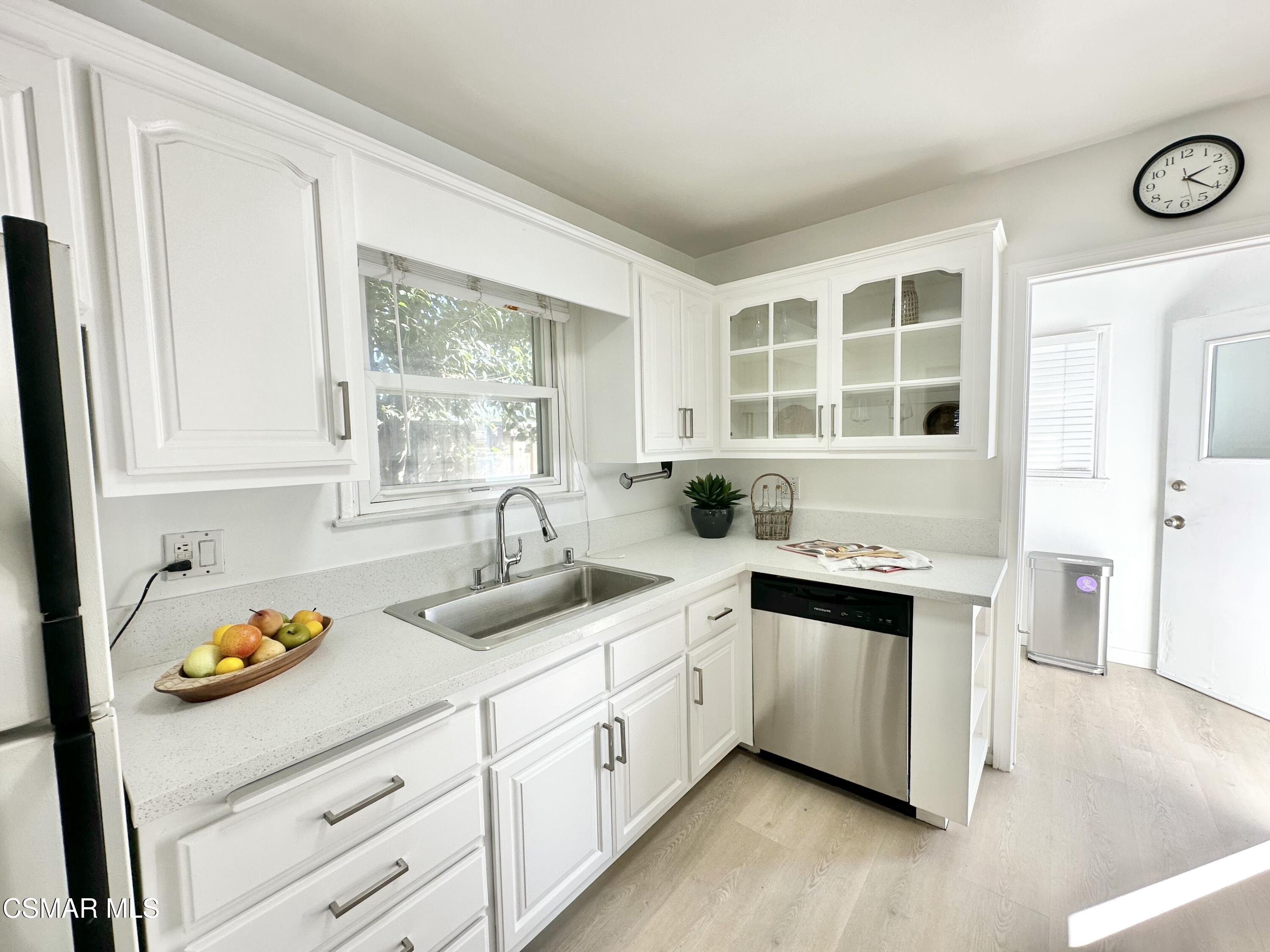 16412 Gilmore Street