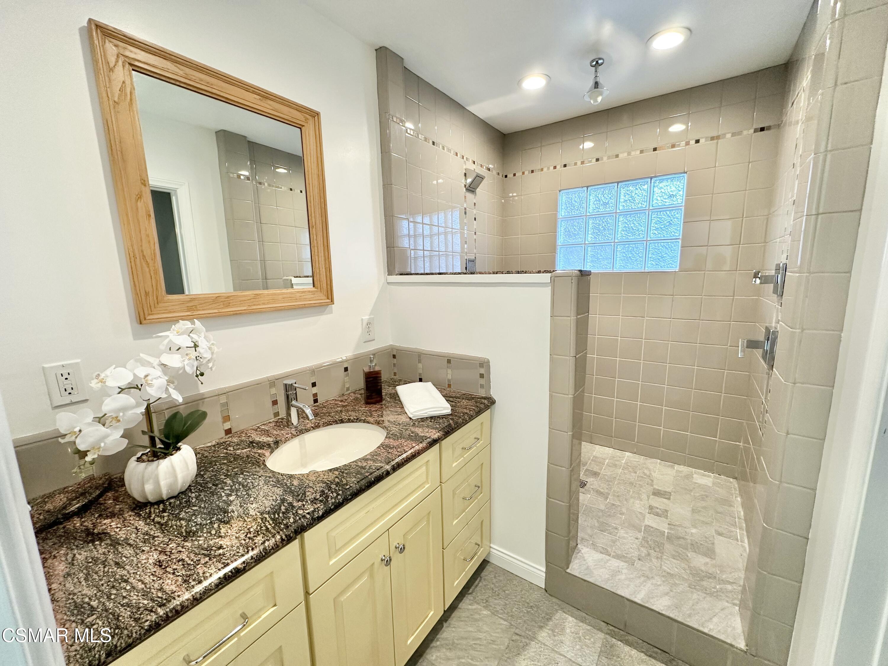 16412 Gilmore Street