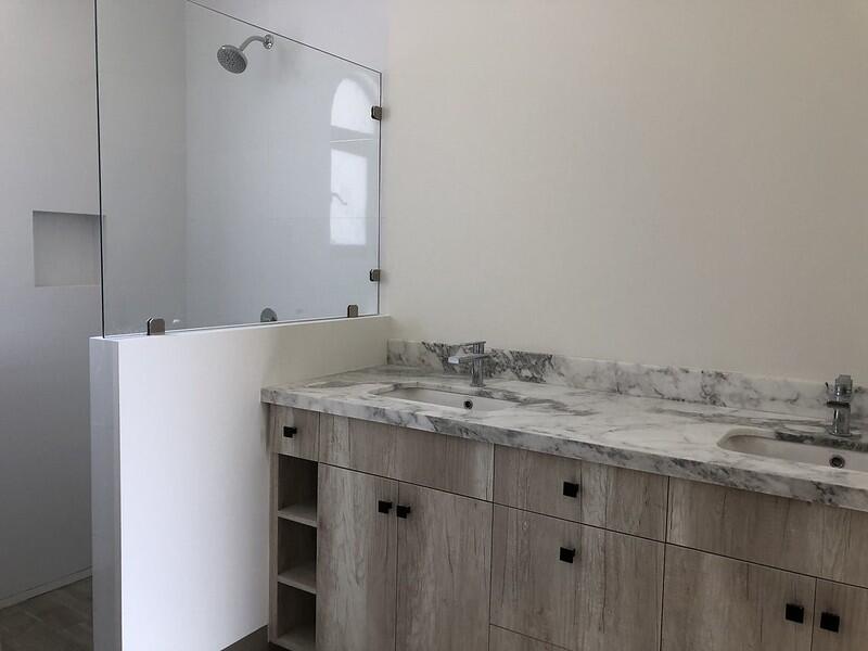 2 BED Lux Condo with Roofdeck